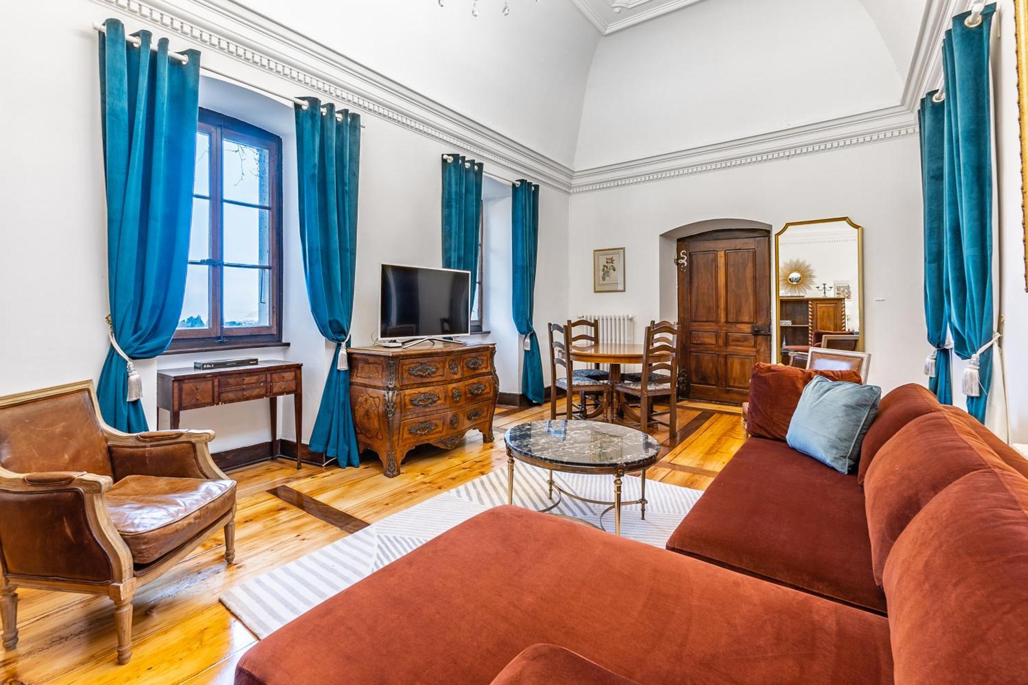 Chateau Du Chatelard Монтрё Экстерьер фото